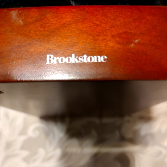 🍂 Nice Solid Wood Phone Charging Valet - Picture 7 of 8